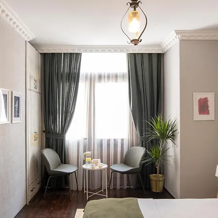 In House Hotel&hostel * Smirne