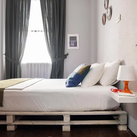 Hostel In House Hotel&hostel *